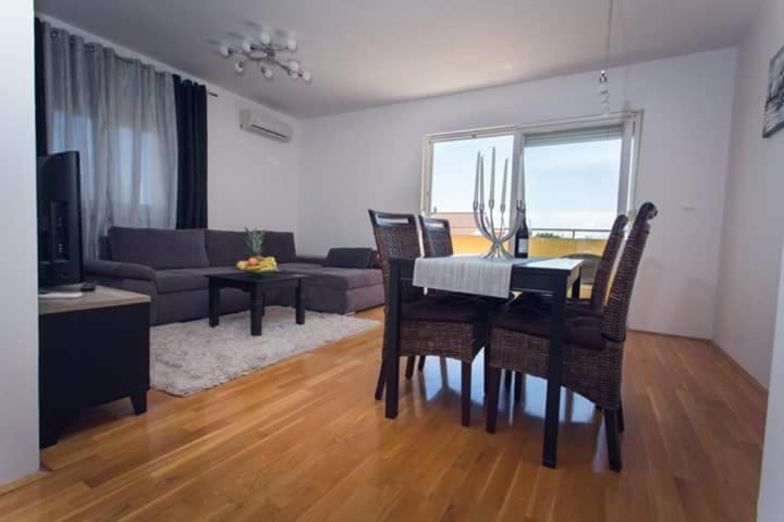 Apartman Mila Kastela Bagian luar foto