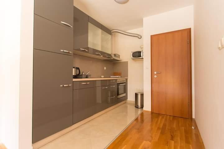 Apartman Mila Kastela Bagian luar foto